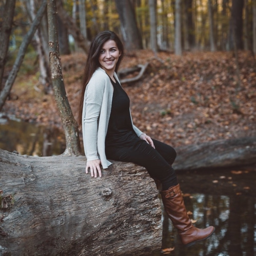 Meet your Posher, Kenzie